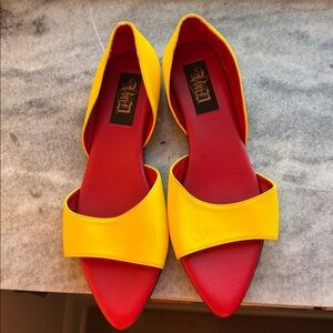 Kat Von D Lizzy flat size 9.5 yellow. 
Brand new